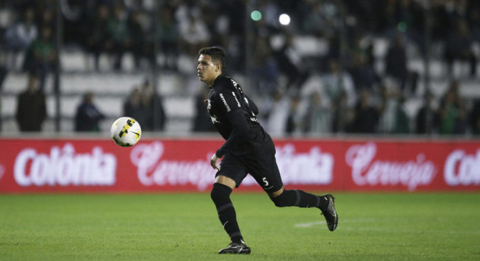 Jadsom, em ação pelo RB Bragantino