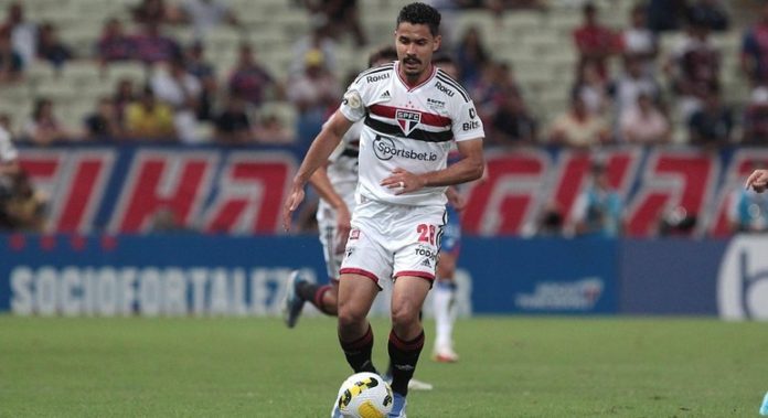 André Anderson em partida contra o Fortaleza