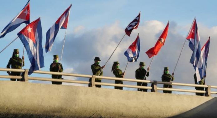 cuba-bandeira-soldados-22122021131405995.jpeg