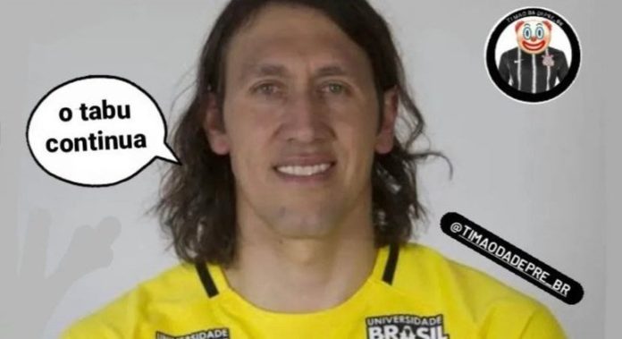 Enquanto os corintianos brincaram com a manutenção do tabu de vitórias do rival na Neo Química Arena, os são-paulinos ironizaram a ausência de triunfos do Corinthians em clássicos em 2022. Confira os memes na galeria! (Por Humor Esportivo)