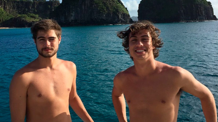 francisco-vitti-rafa-vitti-podcast-fingiu-ser-irmao.jpg Francisco Vitti já fingiu ser irmão, Rafa, para ficar com mulheres