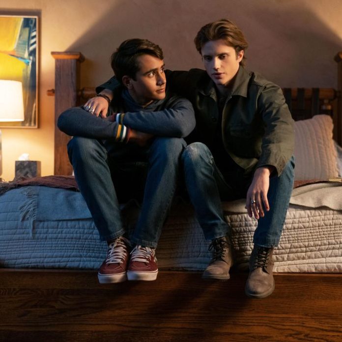 Aqui está como assistir Love, Victor gratuitamente