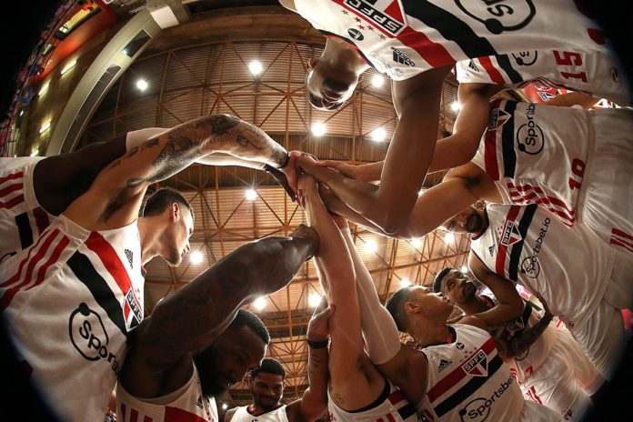 Basquete Tricolor enfrenta Franca fora de casa no primeiro jogo da semifinal do NBB