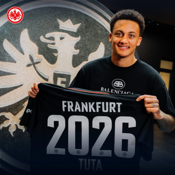 Tuta conquista a Liga Europa pelo Eintracht Frankfurt