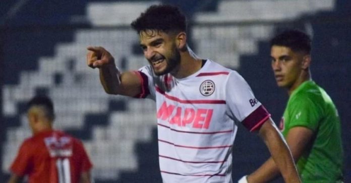 Novo atacante do Palmeiras? Verdão mira atacante de 21 anos do Lanús