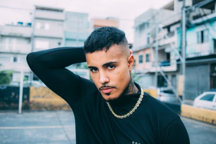 “Pras Novinha”: Livinho lança música e clipe que já viral no TikTok