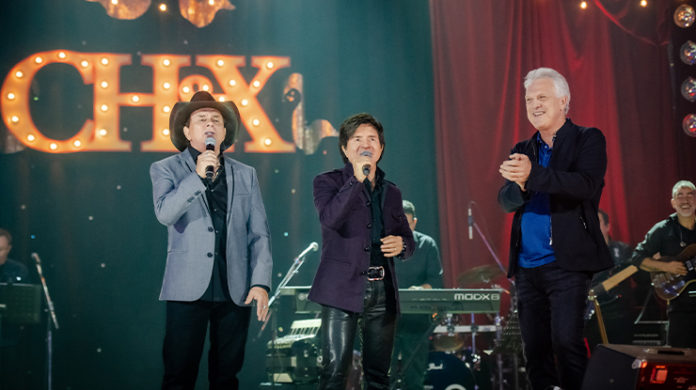 Chitãozinho & Xororó recebem especial de 50 anos na TV Globo