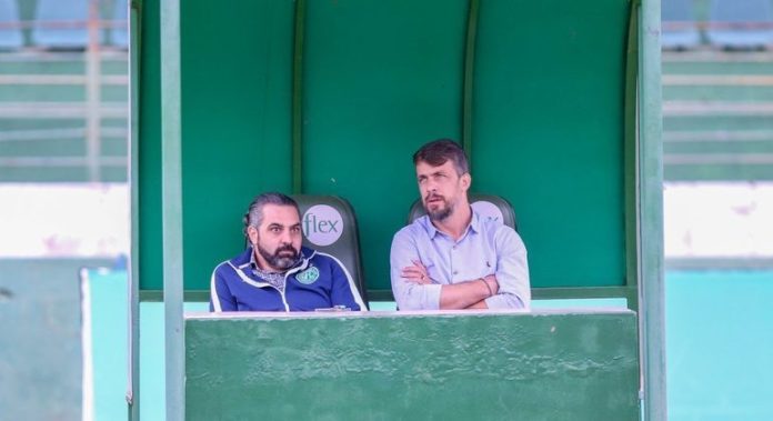 ricardo-moises-e-michel-alves-procuram-novo-treinador-para-o-bugre-13052022162320544.jpeg