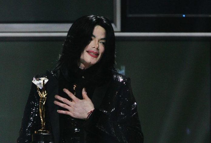 Michael Jackson é a celebridade morta mais rentável do mundo