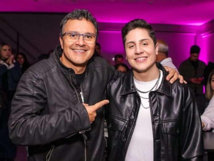 Hugo Henrique assina contrato com a Universal Music
