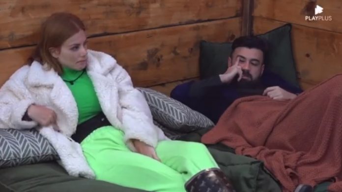 Em "A Fazenda", Deborah comenta festas de Deolane: "ainda levo presente"