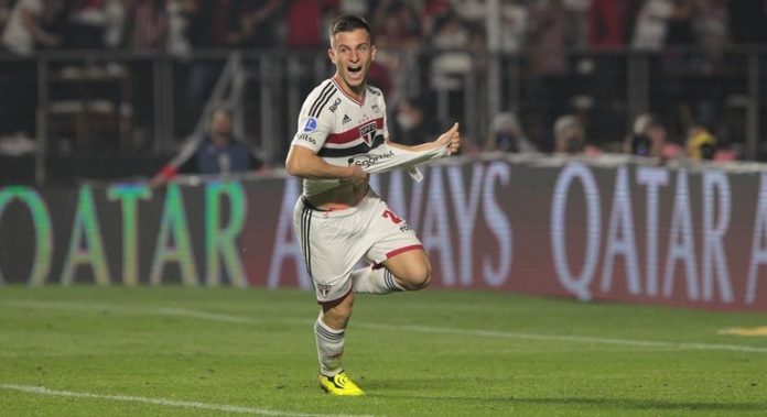 Galoppo em partida pelo São Paulo