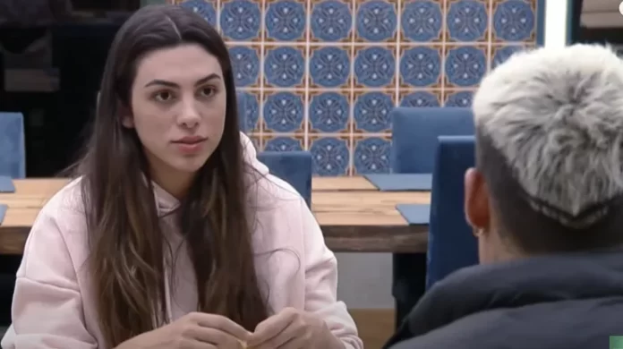 Após festa de "A Fazenda", Tiago só tem olhos para Deolane: "A única"