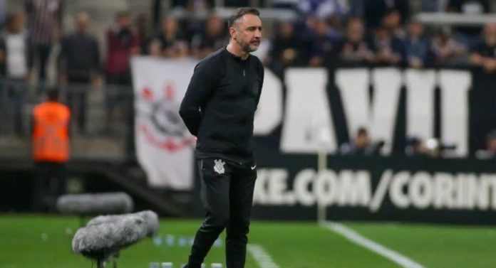Vitor Pereira fala sobre sua saída do Corinthians na próxima temporada. (Foto: Reprodução)