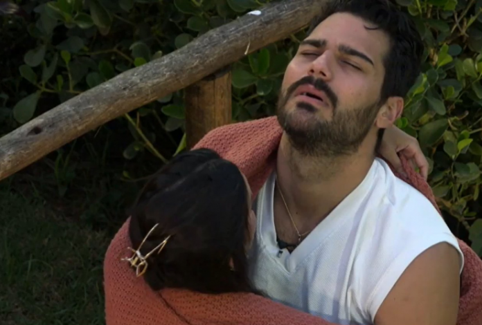 A Fazenda: Shayan acusa Moranguinho de xenofobia