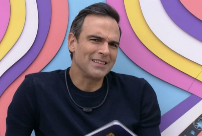 Boninho mostra seletivas e dá spoiler do BBB23: "Pipoca animada"