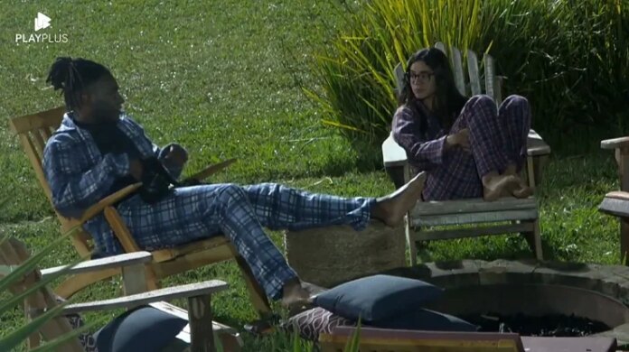 Em "A Fazenda", peões planejam votos em Bia: "Ela nem imagina"