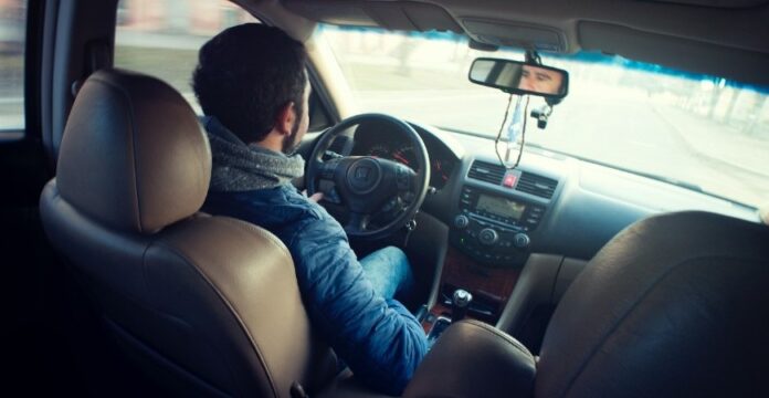 pexels-oleksandr-pidvalnyi-376729-1-.jpg Parlamentar tenta completar auxílio emergencial destinado a taxistas e estender aos motoristas de aplicativos digitais