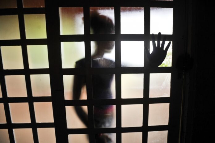 professor-e-preso-suspeito-de-estupro-de-vulneravel-no-interior-do-ceara.jpg Idoso suspeito de crimes sexuais contra meninas é preso em Quixadá