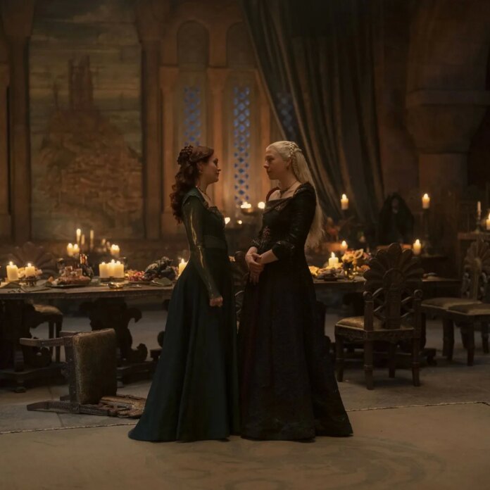 "A Casa do Dragão": Olivia Cooke acredita que Alicent e Rhaenyra já se beijaram