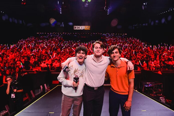 "Heartstopper": Kit Connor e Joe Locke comeram formiga no Brasil