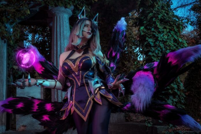 Imagem de: LoL: cosplay de Ahri Congregação das Bruxas enfeitiça qualquer um