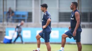 Diego-Souza-e-Suarez-Gremio-300x169.jpg Diego Souza comemora chegada de Suárez ao Grêmio