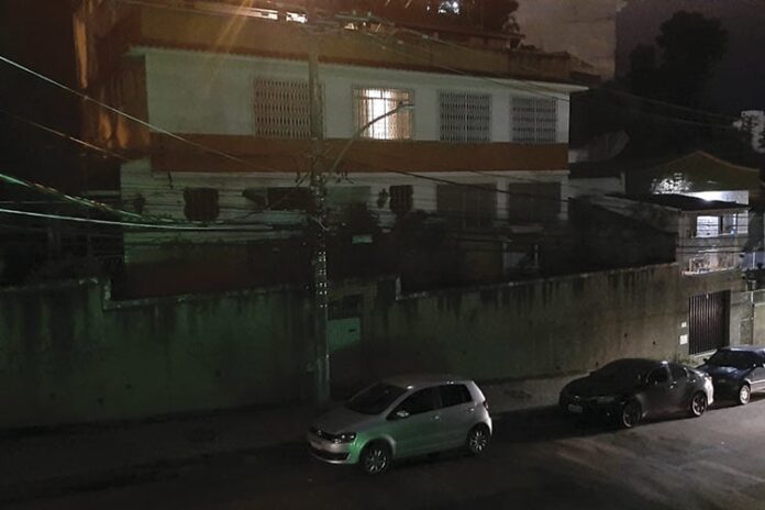 Rua às escuras em São Mateus