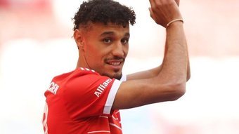 mazraoui-no-bayern-de-munique-06012023140617168.jpeg
