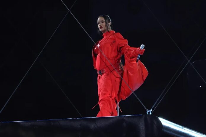 1676297299_Rihanna-1.jpg