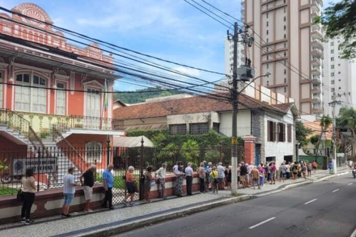 Busca por vacina bivalente contra Covid-19 movimenta UBS em Juiz Busca por vacina bivalente contra Covid-19 movimenta UBS em Juiz de Fora