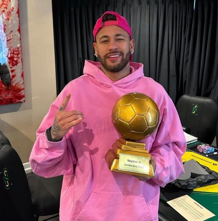 Neymar ganha o Samba Gold pela sexta vez