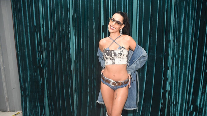 Marina Sena se surpreende com tatuagem feita em sua homenagem