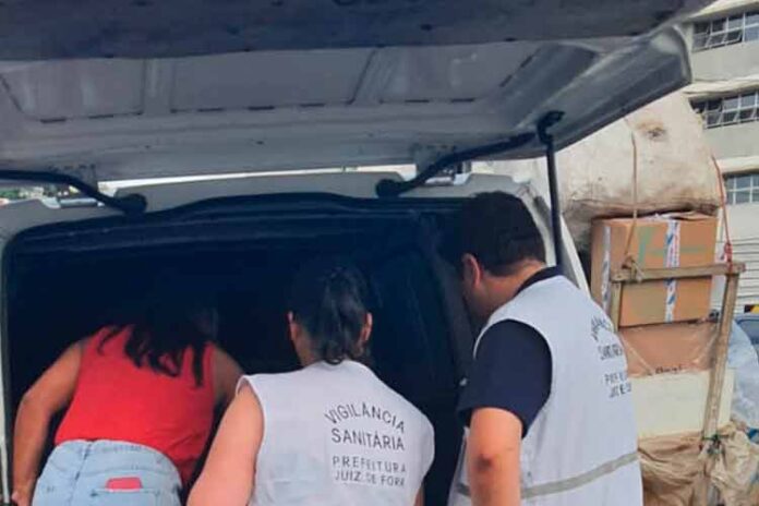 Vigilância Sanitária apreende alimento que iria para unidades prisionais de JF