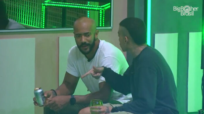 bbb23-guime-ricardo-criticam-cezar-black.jpg Guimê e Ricardo opinam sobre Cezar no BBB23: "Se queimando sozinho"