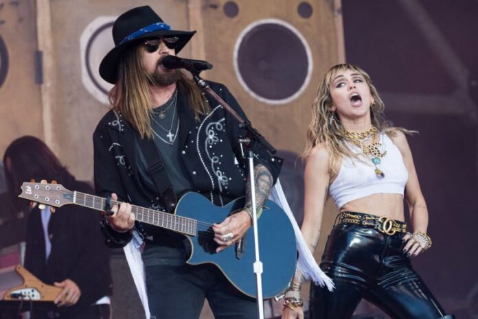 billy-ray-cyrus-miley-cyrus-800x534.jpg