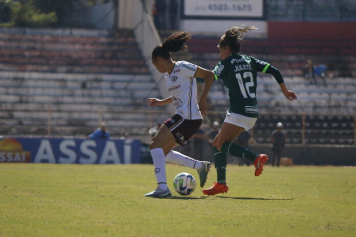 Amanda Gutierres d show e comanda a goleada do Palmeiras sobre a Ferroviria :: ogol.com.br