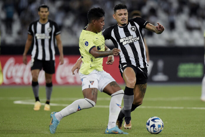 Botafogo e LDU fazem jogo fraco e no saem do zero no Engenho :: ogol.com.br