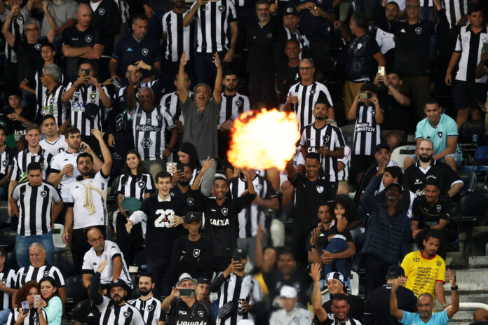 Escândalos e recordes de público no futebol - 18/05/2023 - PVC