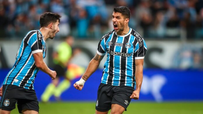 Quantos gols faltam para Suárez ser o maior estrangeiro artilheiro da Arena do Grêmio?