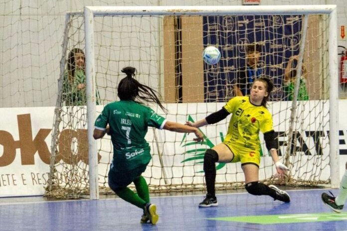 Segunda rodada da Liga Feminina termina com trs times dividindo a liderana :: ogol.com.br