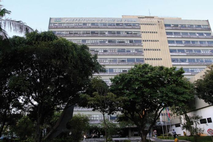 Concurso público para o magistério deve ser retomado após acordo