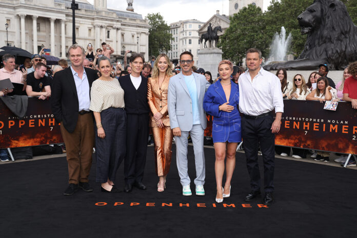 É oficial! Atores abandonam pré-estreia de "Oppenheimer" e entram em greve