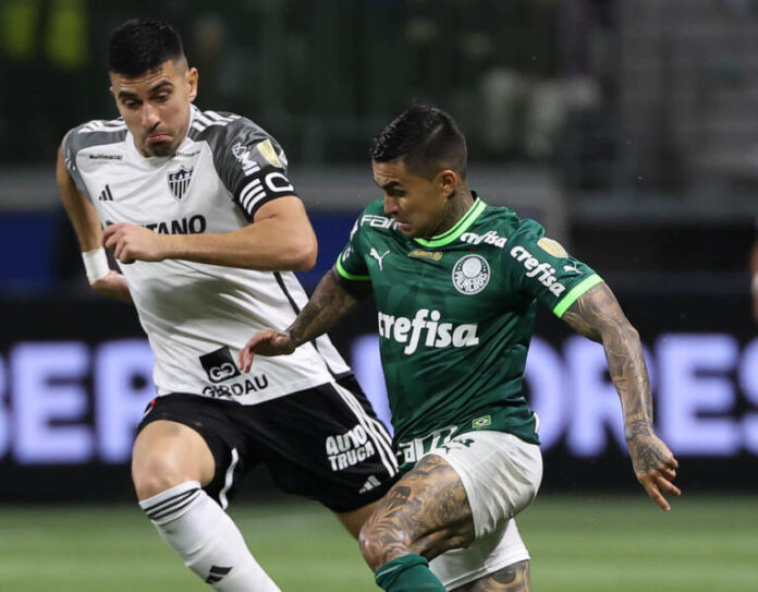 Após classificação do Palmeiras, Dudu vê "sufoco normal" do Atlético-MG: "O plano era avançar"