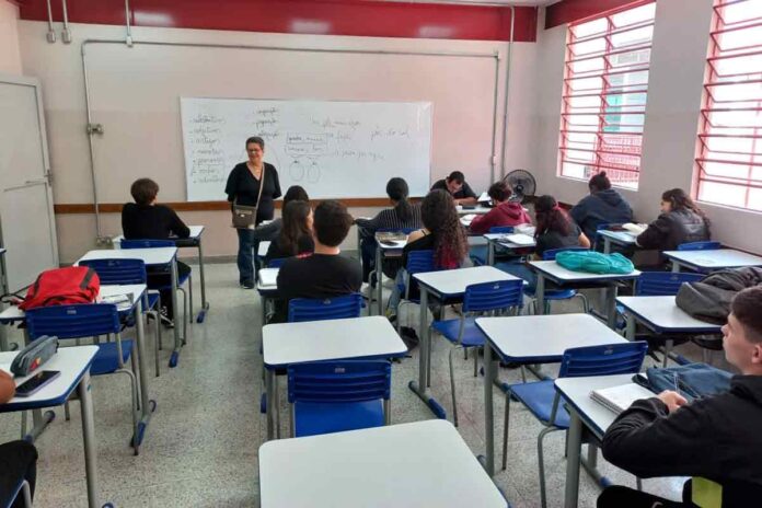 Concurso do magistério municipal será retomado em setembro