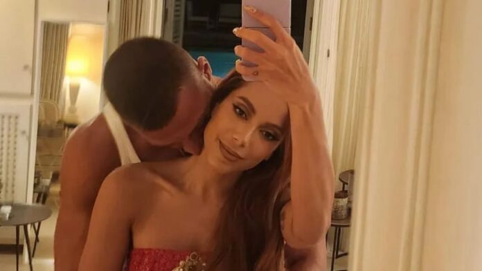 Simone Susinna e Anitta / Reprodução: Instagram