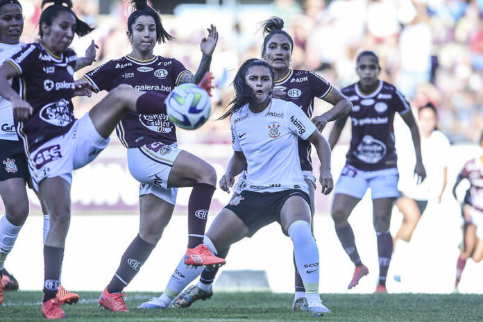 Corinthians x Ferroviária, AO VIVO, com a 'Voz do Esporte', às 14h30Jogada 10