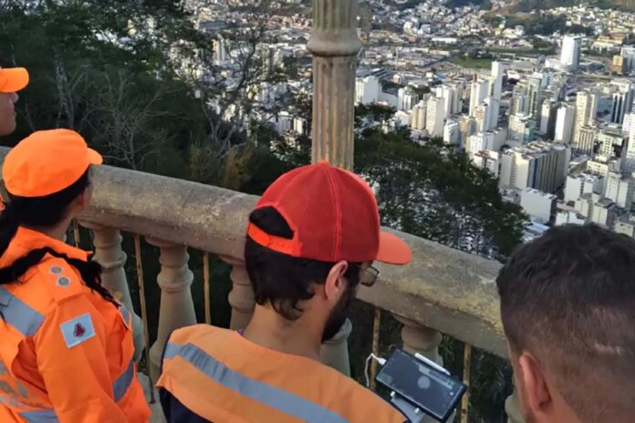 Vistoria contra novas queimadas é realizada no Morro do Imperador