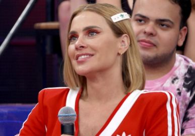 carolina-dieckmann-bolo-aniversario-1695413787.450x270.jpg