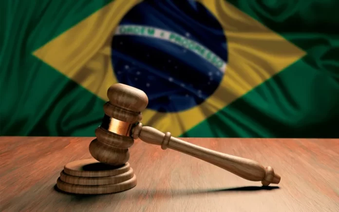 Precatórios são ordens de pagamento emitidas pelo judiciário após condenação definitiva de entidades públicas.